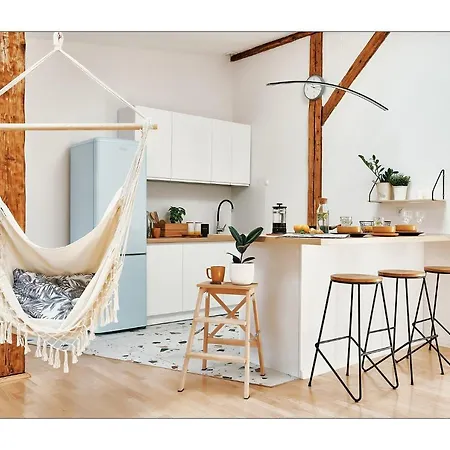 Sunny Apartment At The Heart Of Old Town-2